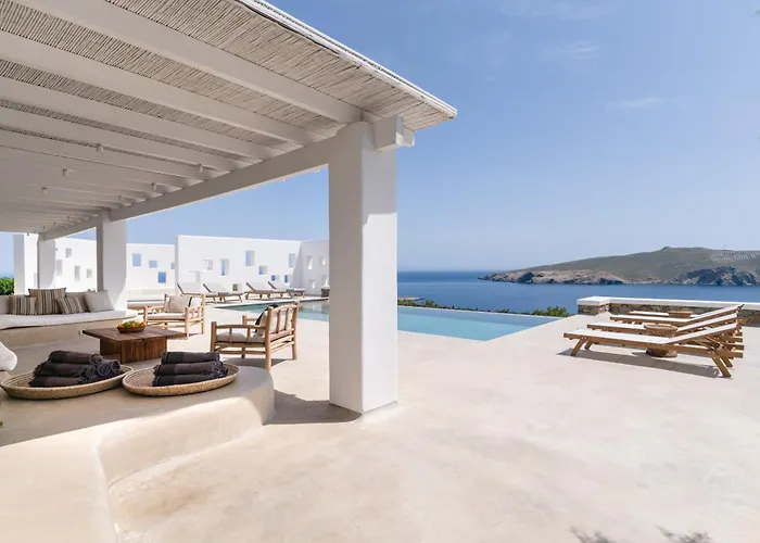 Bohemian Blue - 7 Bdrm - In 200m - Mg *