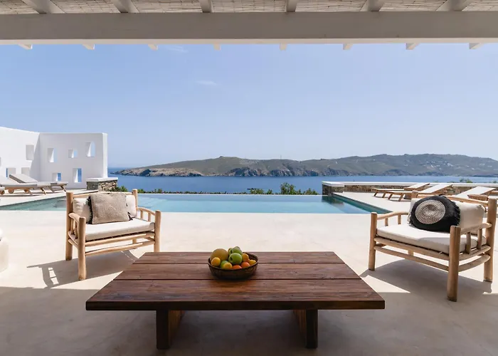 Villa Bohemian Blue - 7 Bdrm - In 200m - Mg