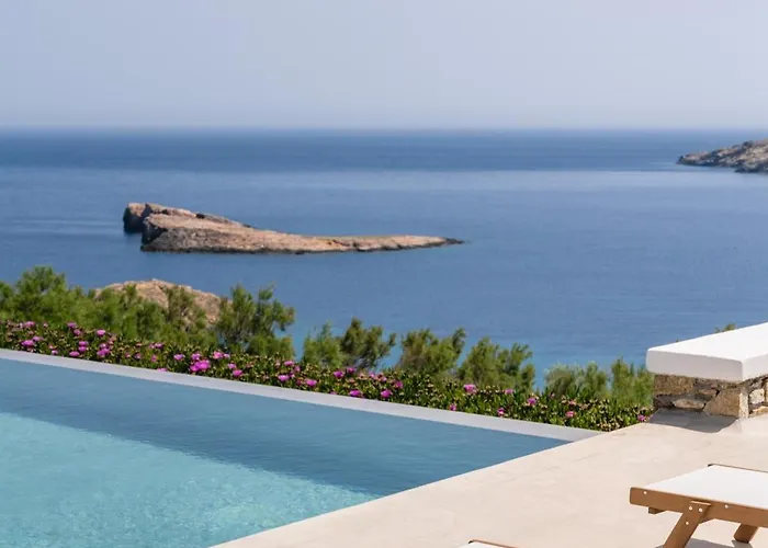 Bohemian Blue - 7 Bdrm - In 200m - Mg *