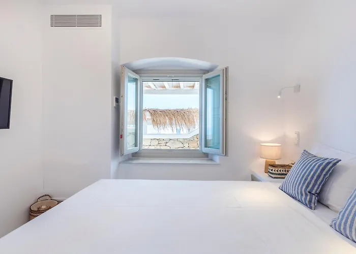 Bohemian Blue - 7 Bdrm - In 200m - Mg Panormos (Mykonos)