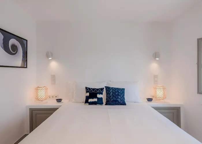 Bohemian Blue - 7 Bdrm - In 200m - Mg *