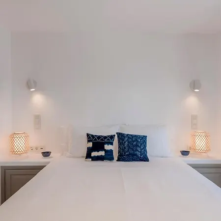 Bohemian Blue - 7 Bdrm - In 200m - Mg *