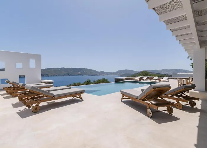 Bohemian Blue - 7 Bdrm - In 200m - Mg Vila