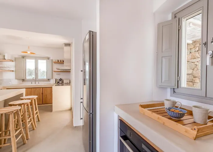 Bohemian Blue - 7 Bdrm - In 200m - Mg Panormos (Mykonos)