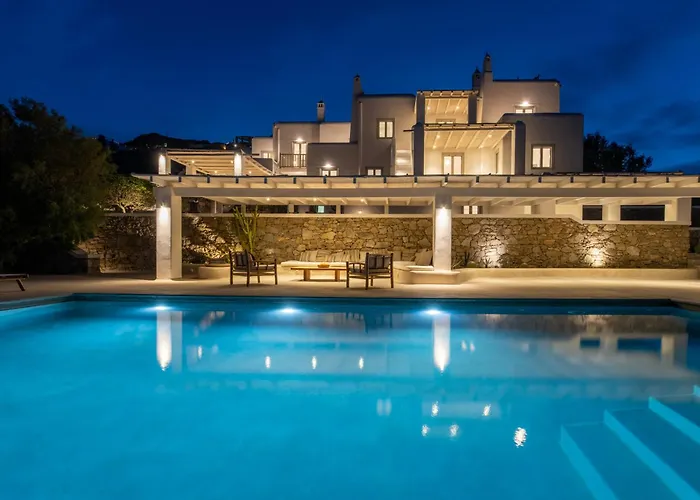 Bohemian Blue - 7 Bdrm - In 200m - Mg