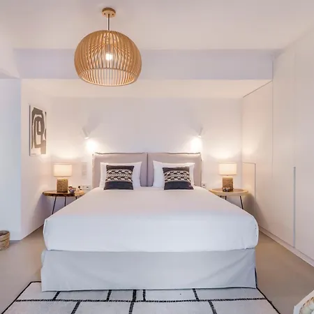 Bohemian Blue - 7 Bdrm - In 200m - Mg Willa