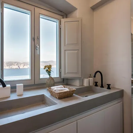 Bohemian Blue - 7 Bdrm - In 200m - Mg Willa