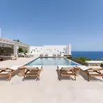Bohemian Blue - 7 Bdrm - In 200m - Mg Villa *