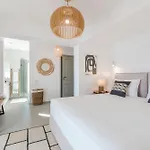 Villa Bohemian Blue - 7 Bdrm - In 200m - Mg