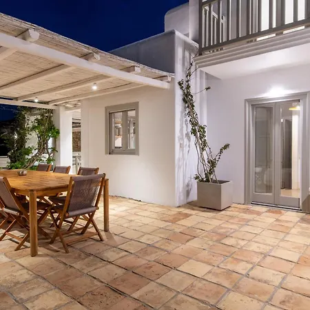 Villa Bohemian Blue - 7 Bdrm - In 200m - Mg